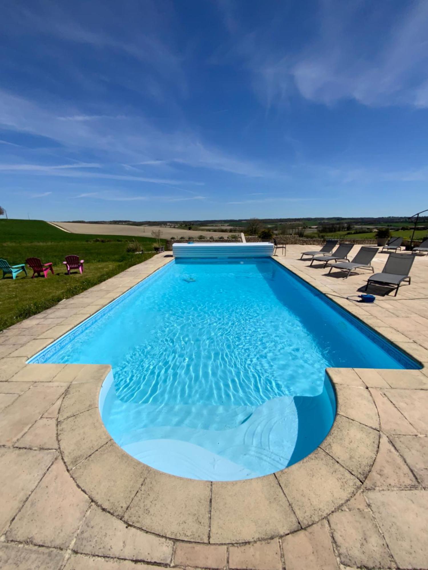 French Farmhouse Retreat With Pool & Superb Views. Blanzac (Charente) Exterior foto